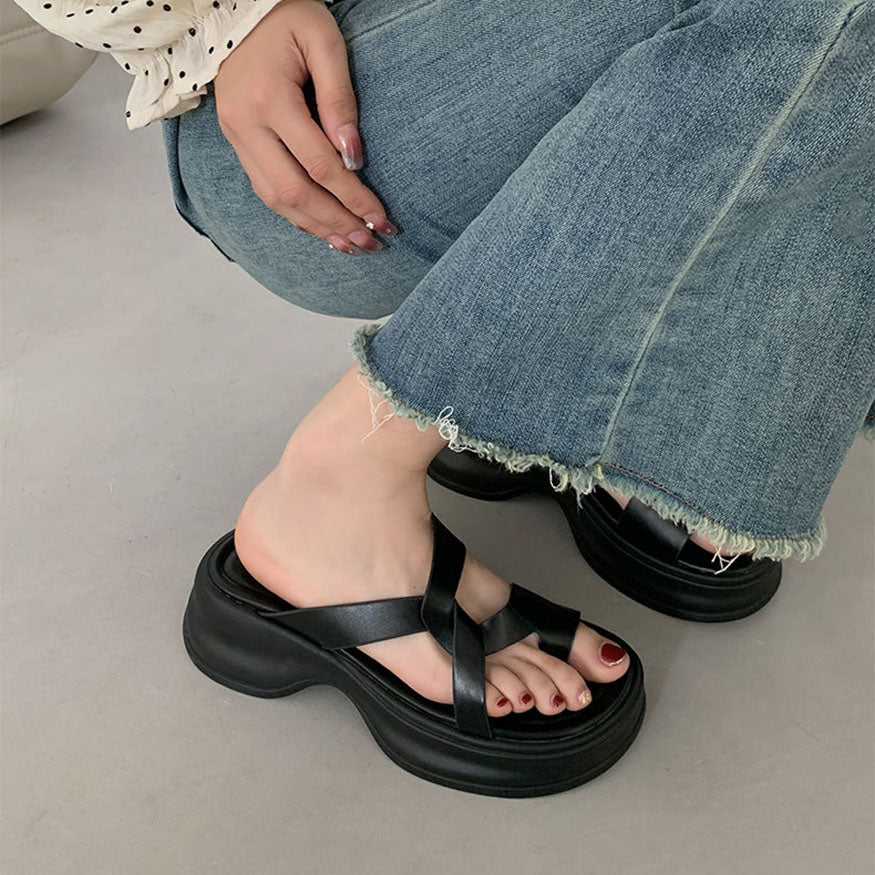 Chic Simple Twist Sandals