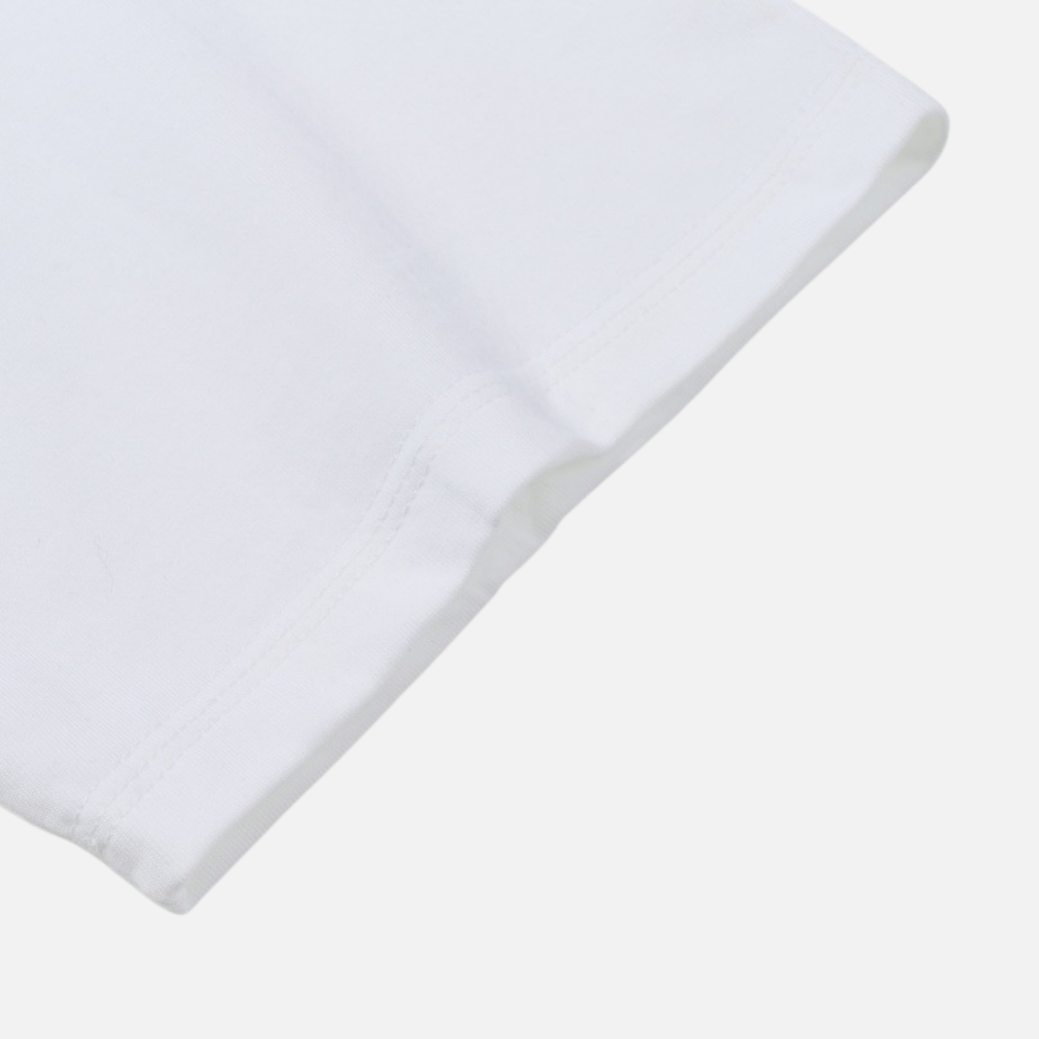 Color Yarn Embellished Colorblock Tee