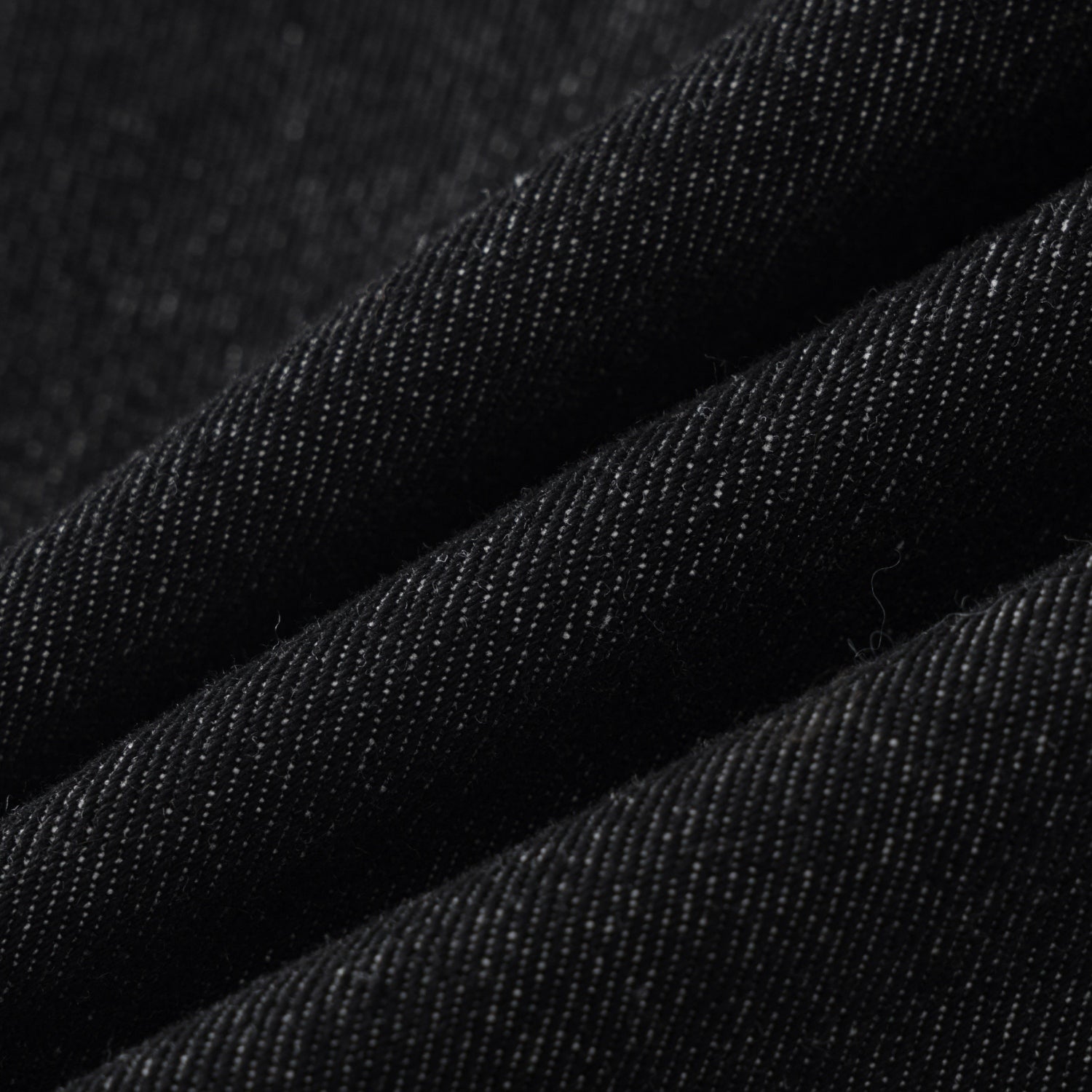 Double Pleated Baggy Jeans