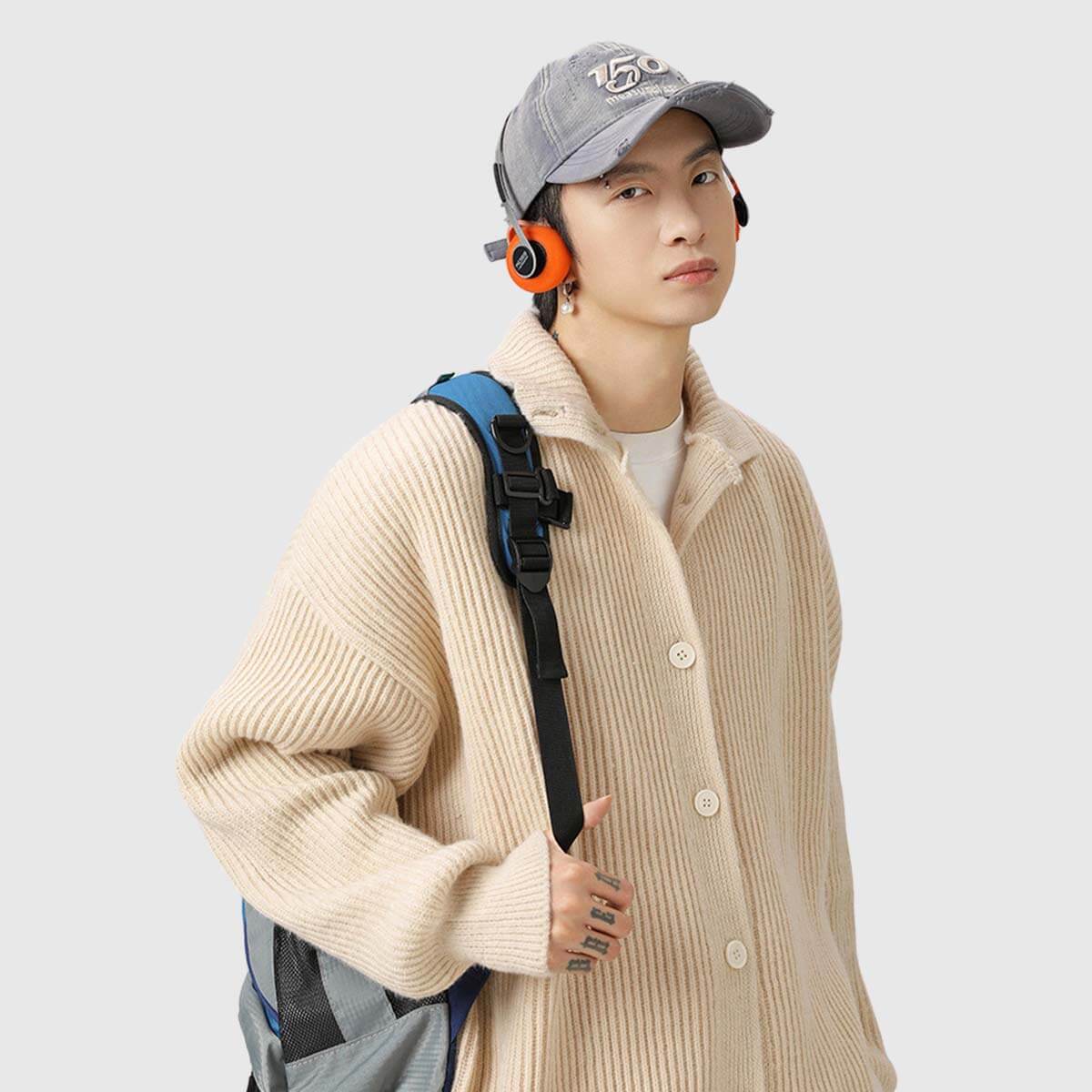 Suéter tipo cárdigan acogedor con botones