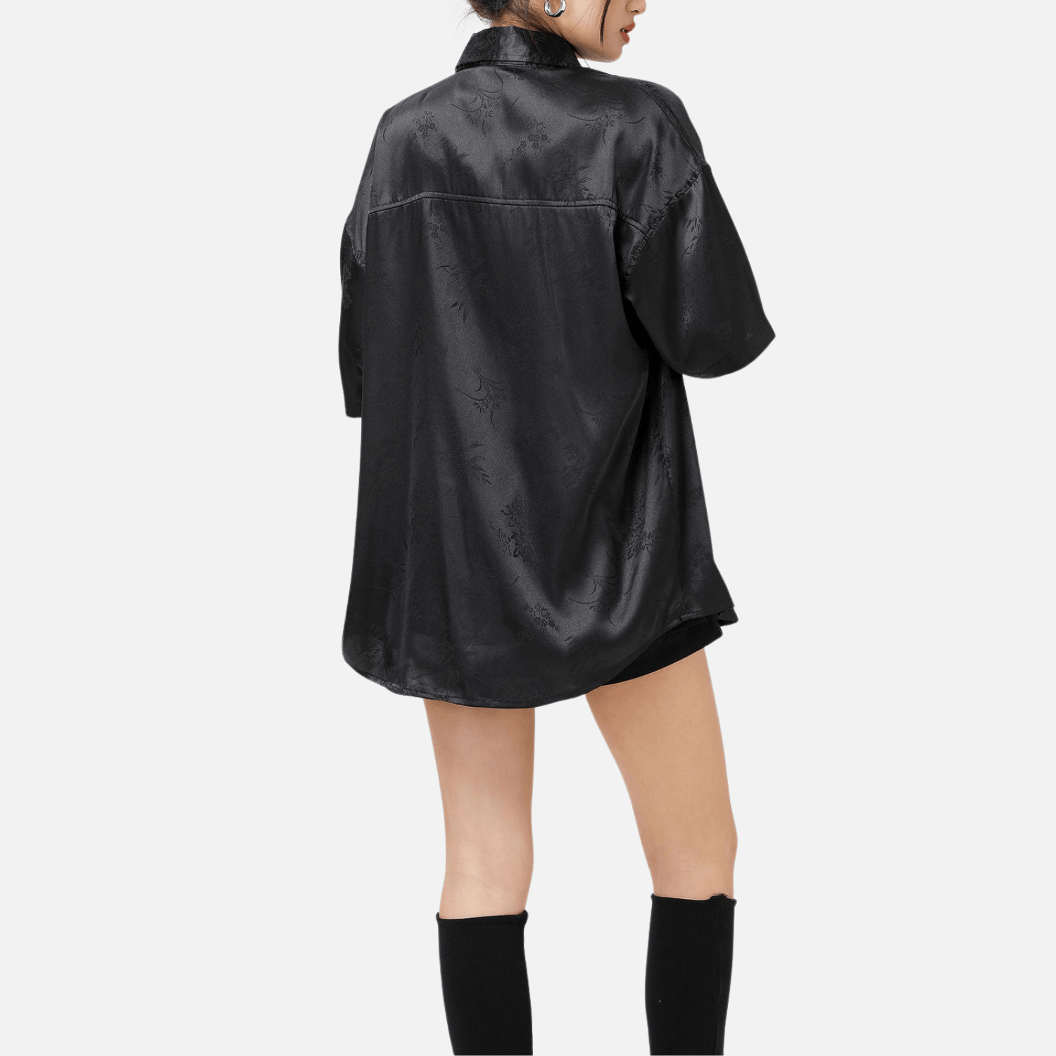 Elegantes Hemd mit Herzstickerei