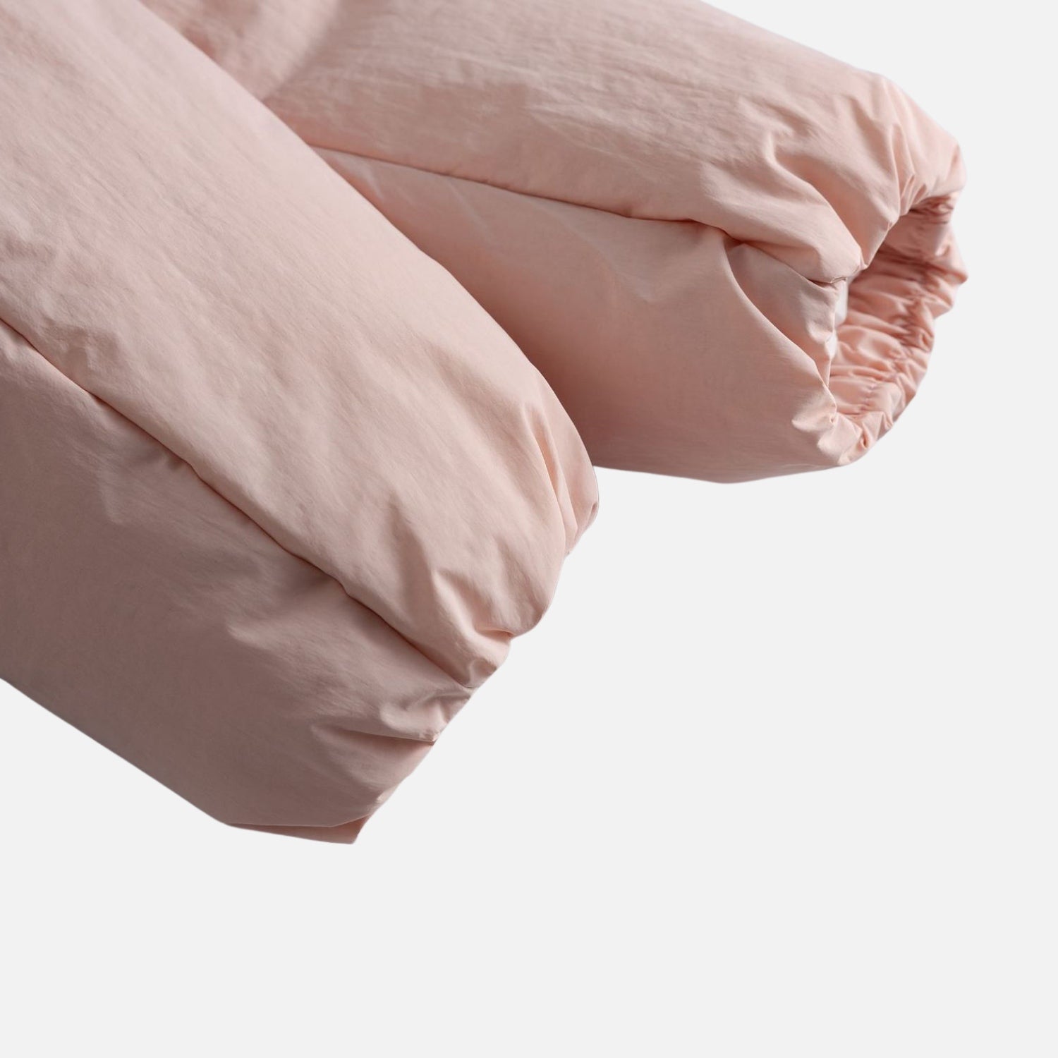 Chaqueta acolchada minimalista con cuello alto