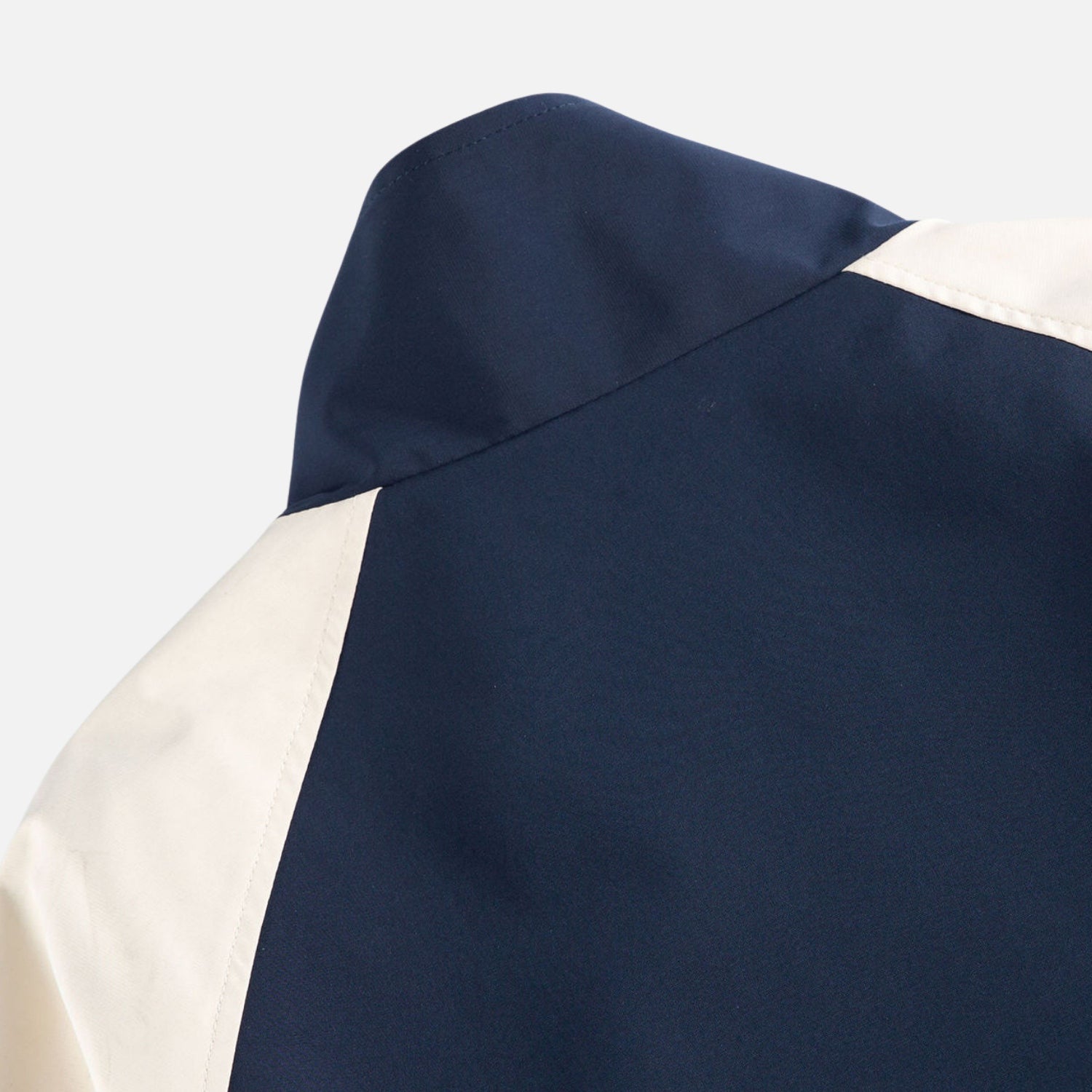 Vintage-Trainingsjacke mit Streifen und Stehkragen