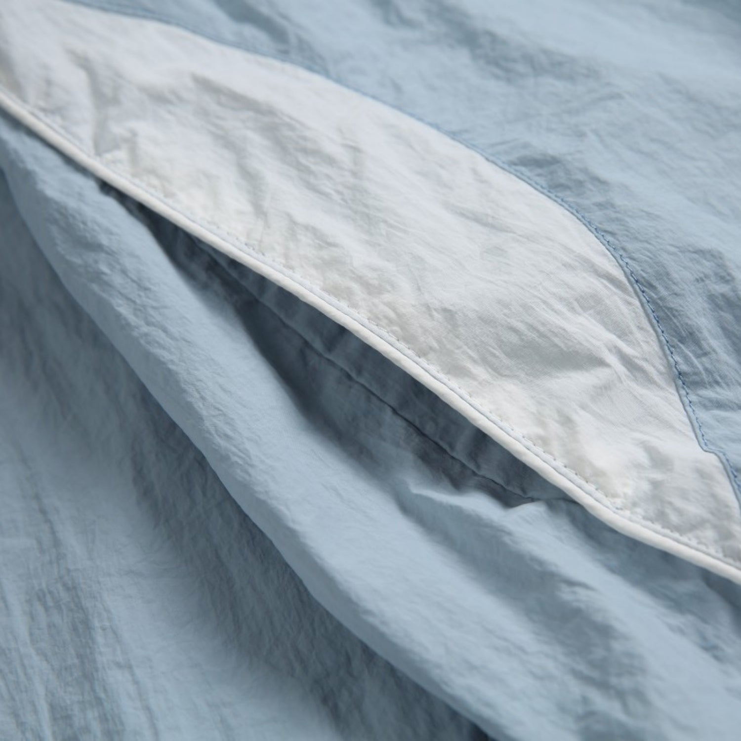 Colorblock Lightweight Hooded Windbreaker