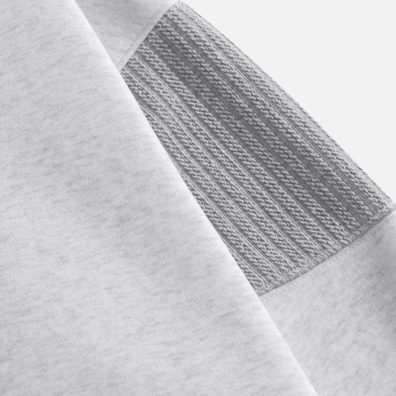 Sudadera minimalista con bolsillo