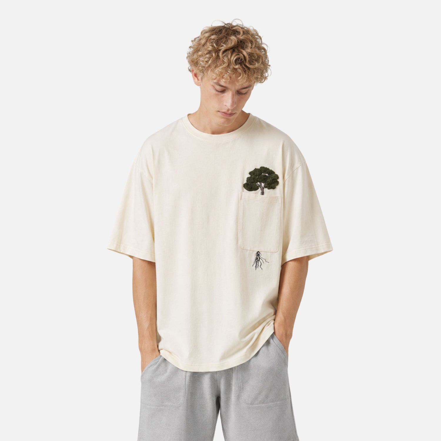 Besticktes Grafik-T-Shirt mit Baum-Motiv