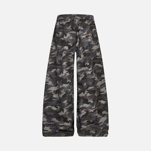 Pantaloni camouflage a gamba larga
