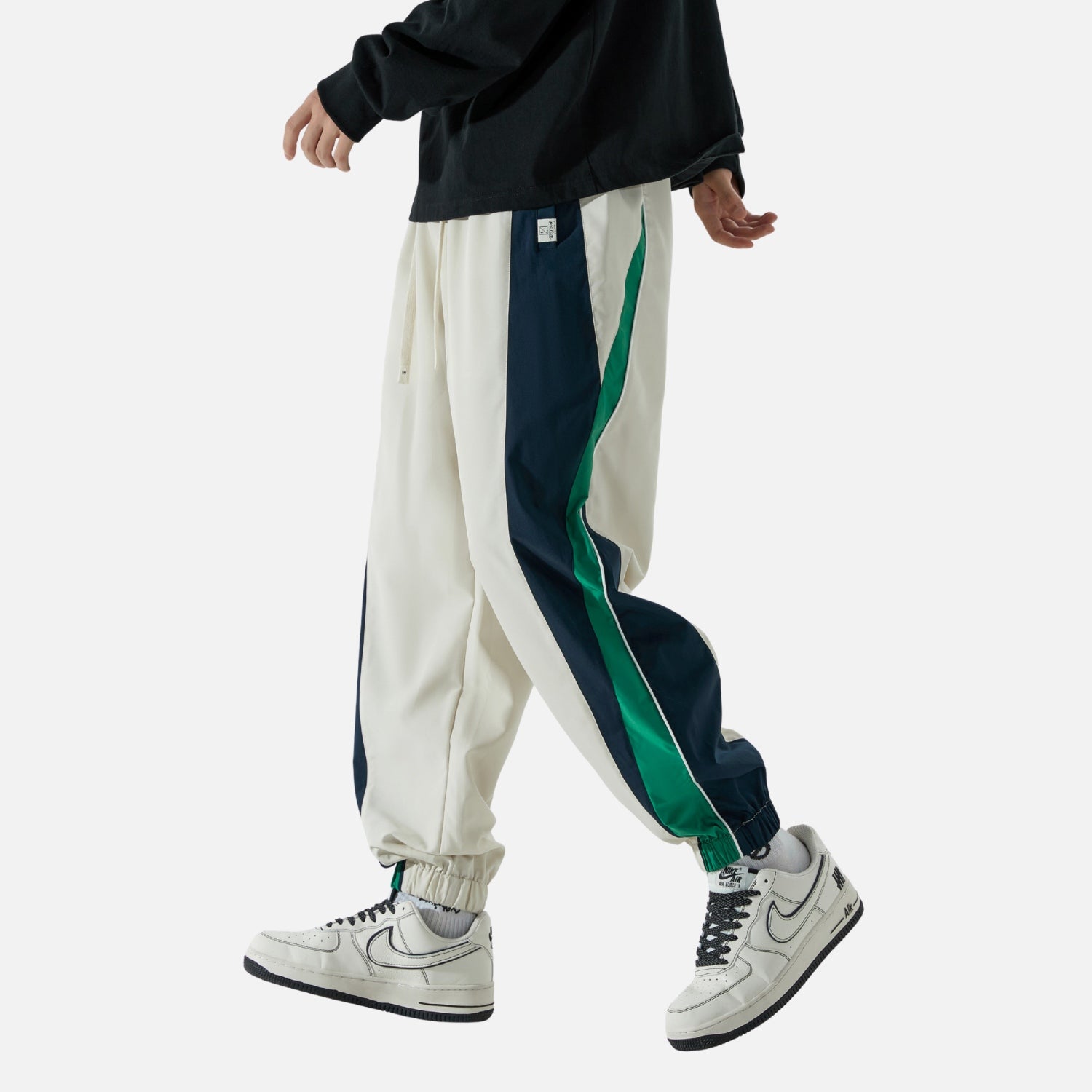 Jogginghose mit Kontrasteinsätzen