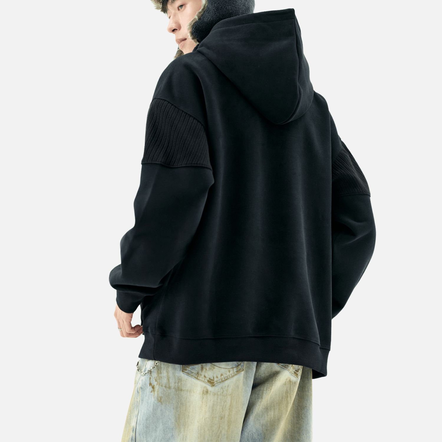 Sudadera minimalista con bolsillo