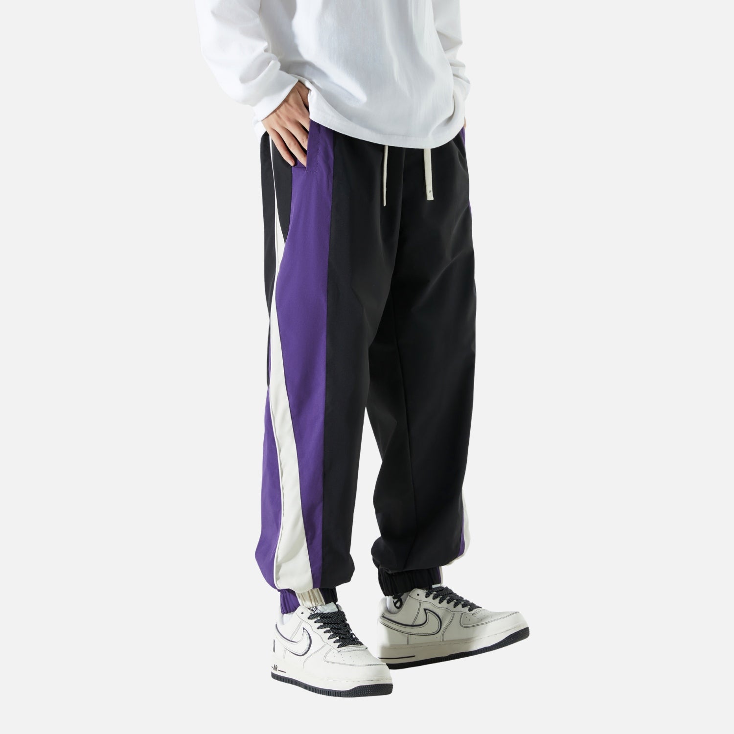 Jogginghose mit Kontrasteinsätzen