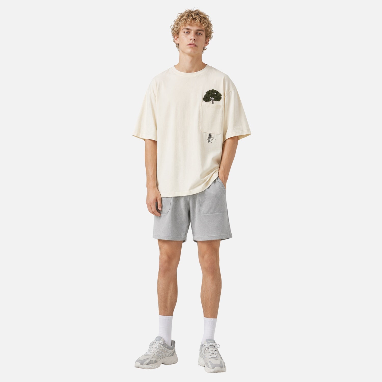 Besticktes Grafik-T-Shirt mit Baum-Motiv