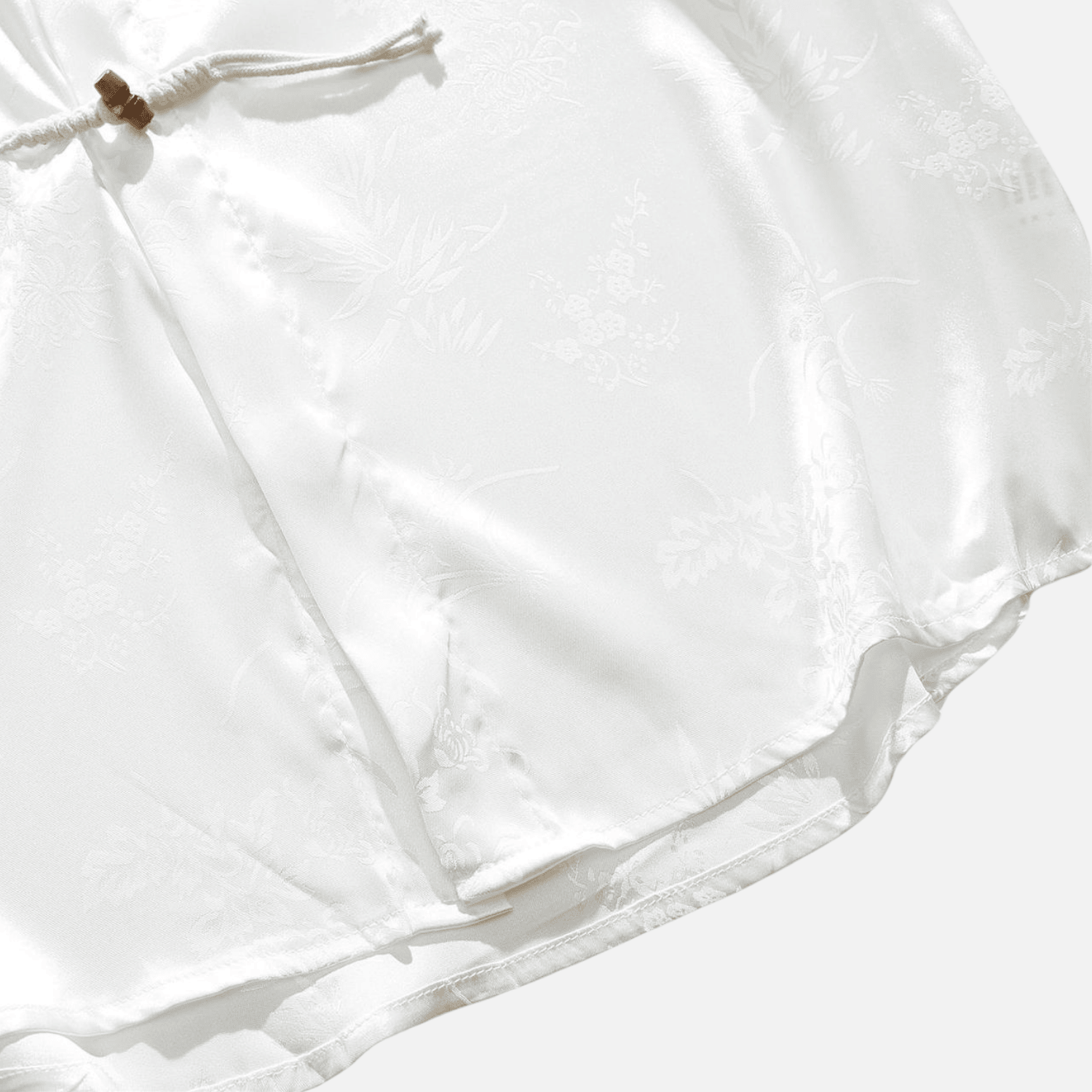 Elegantes Hemd mit Herzstickerei