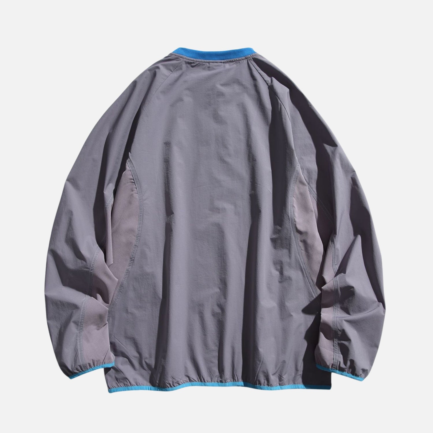 Sweatshirt mit Patchwork-Reißverschluss und Tasche