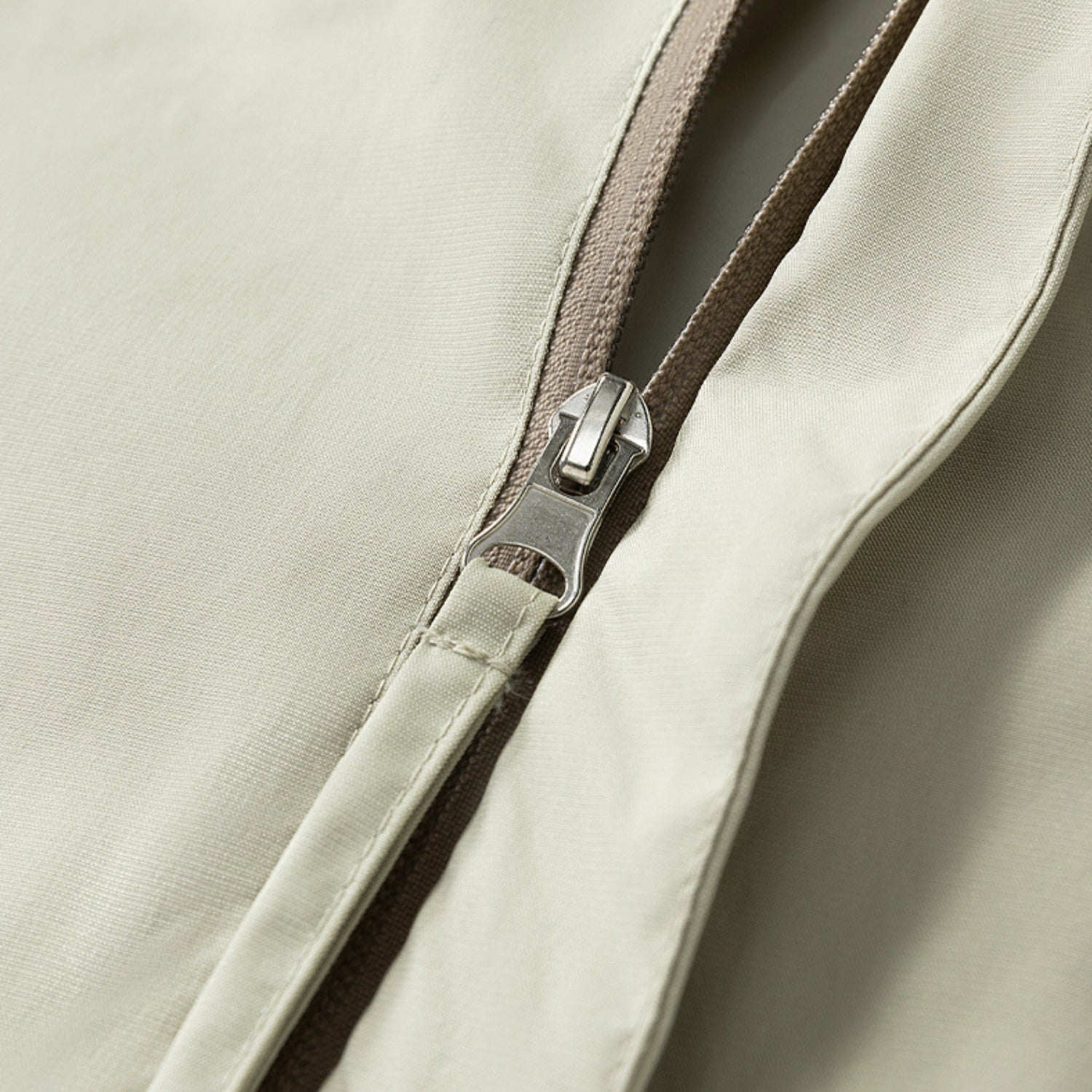 Minimal Wind-Resistant Hooded Jacket