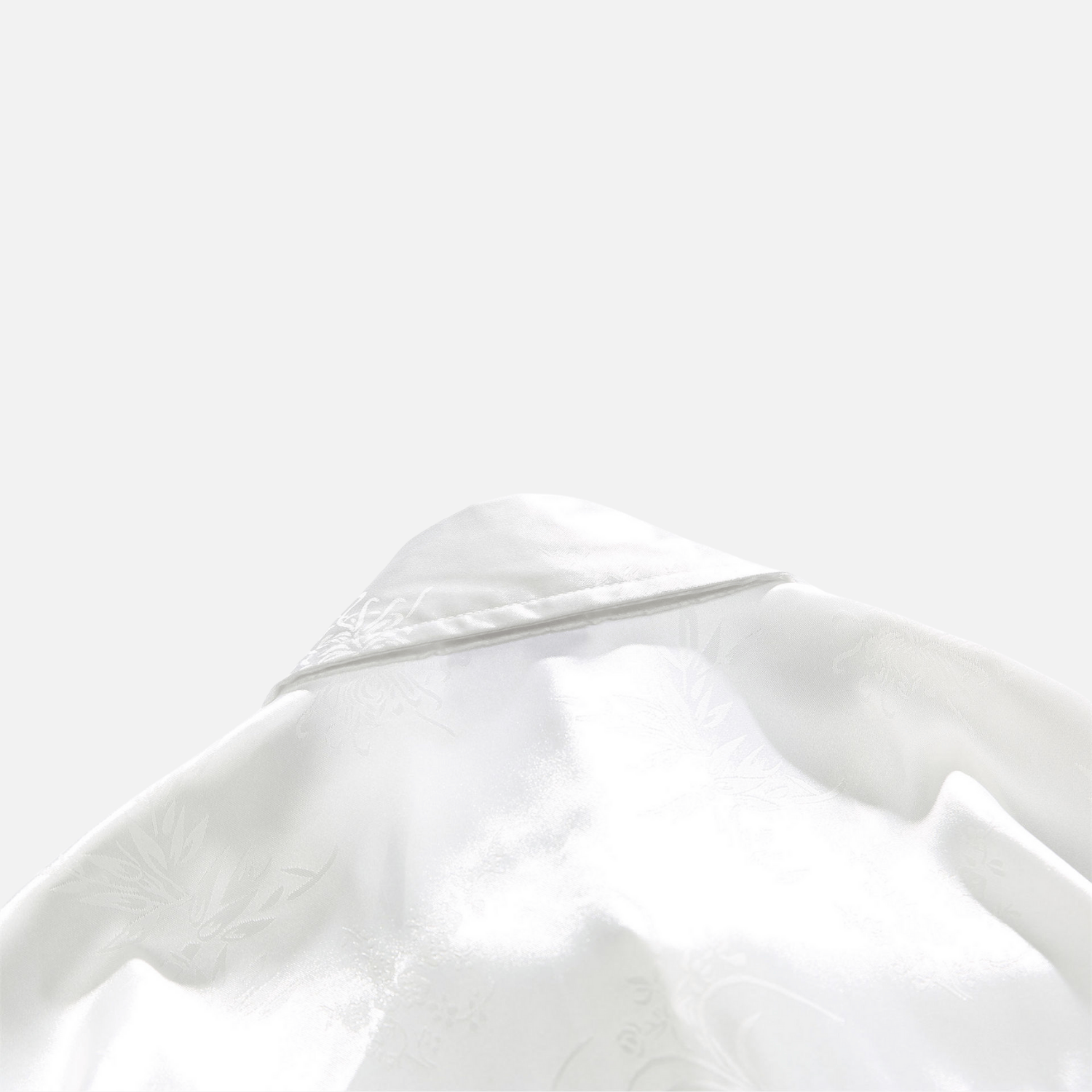 Elegantes Hemd mit Herzstickerei