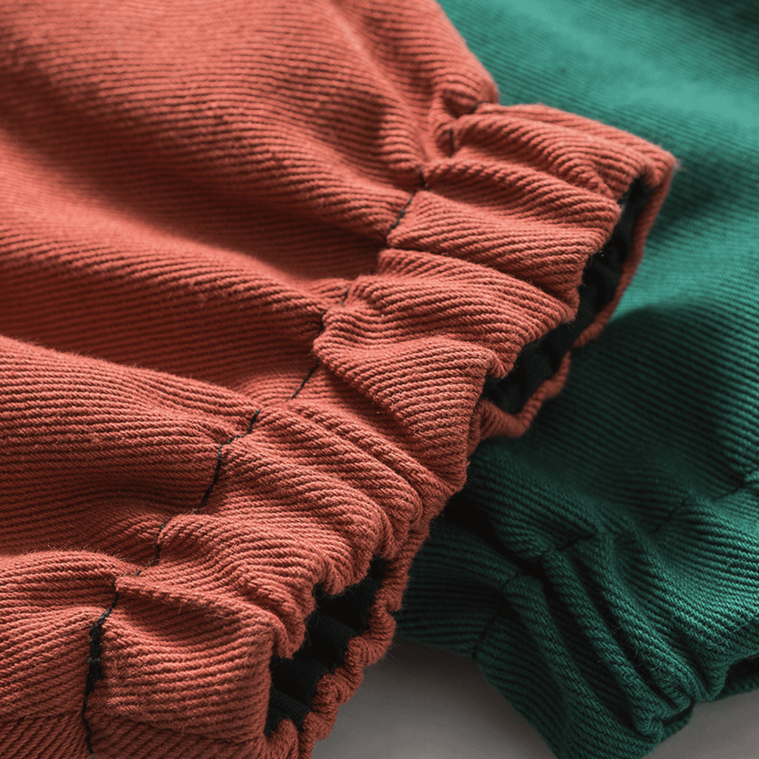 Chaqueta reversible colorblock con cuello alto