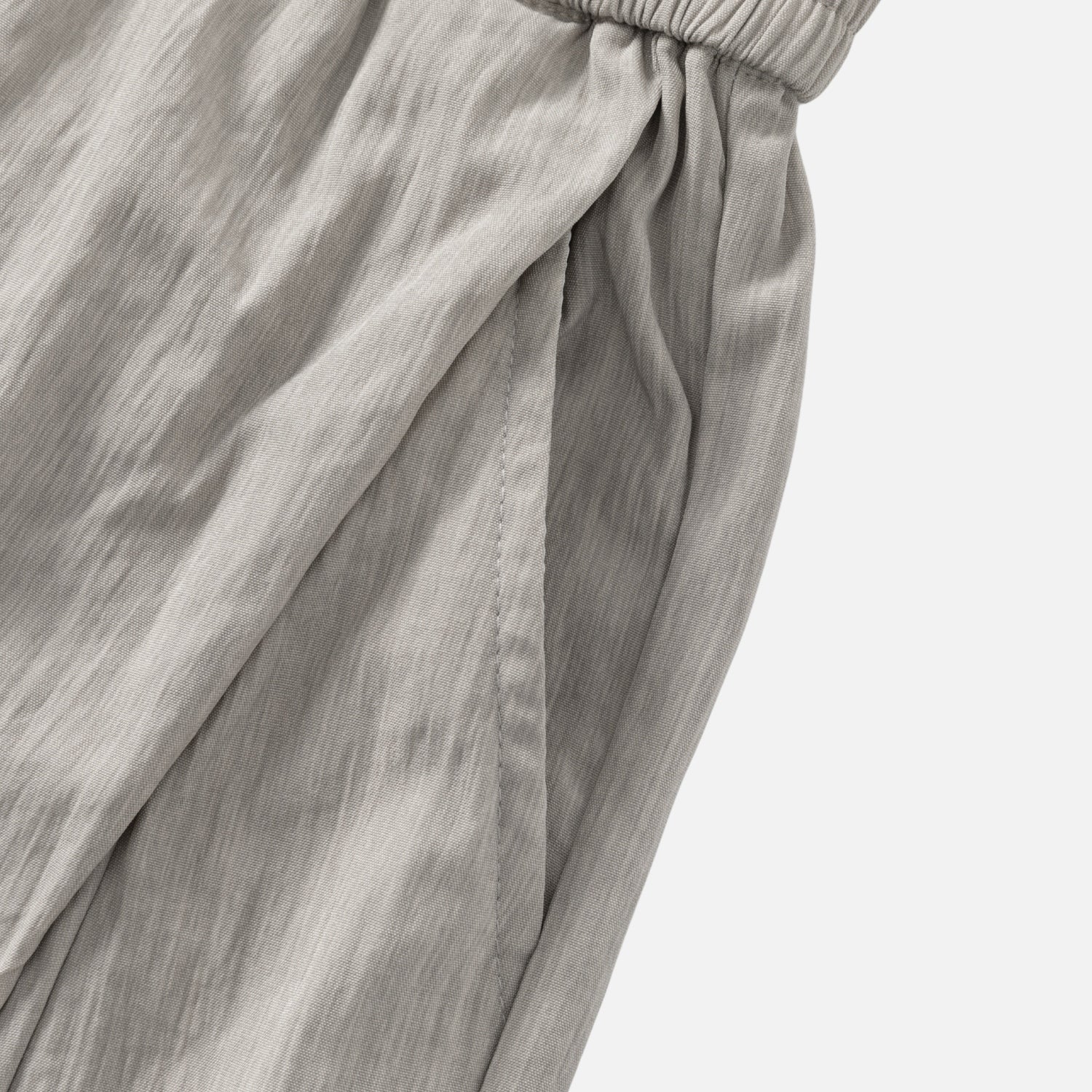 Clean-Fit Pleated Tailored Shorts