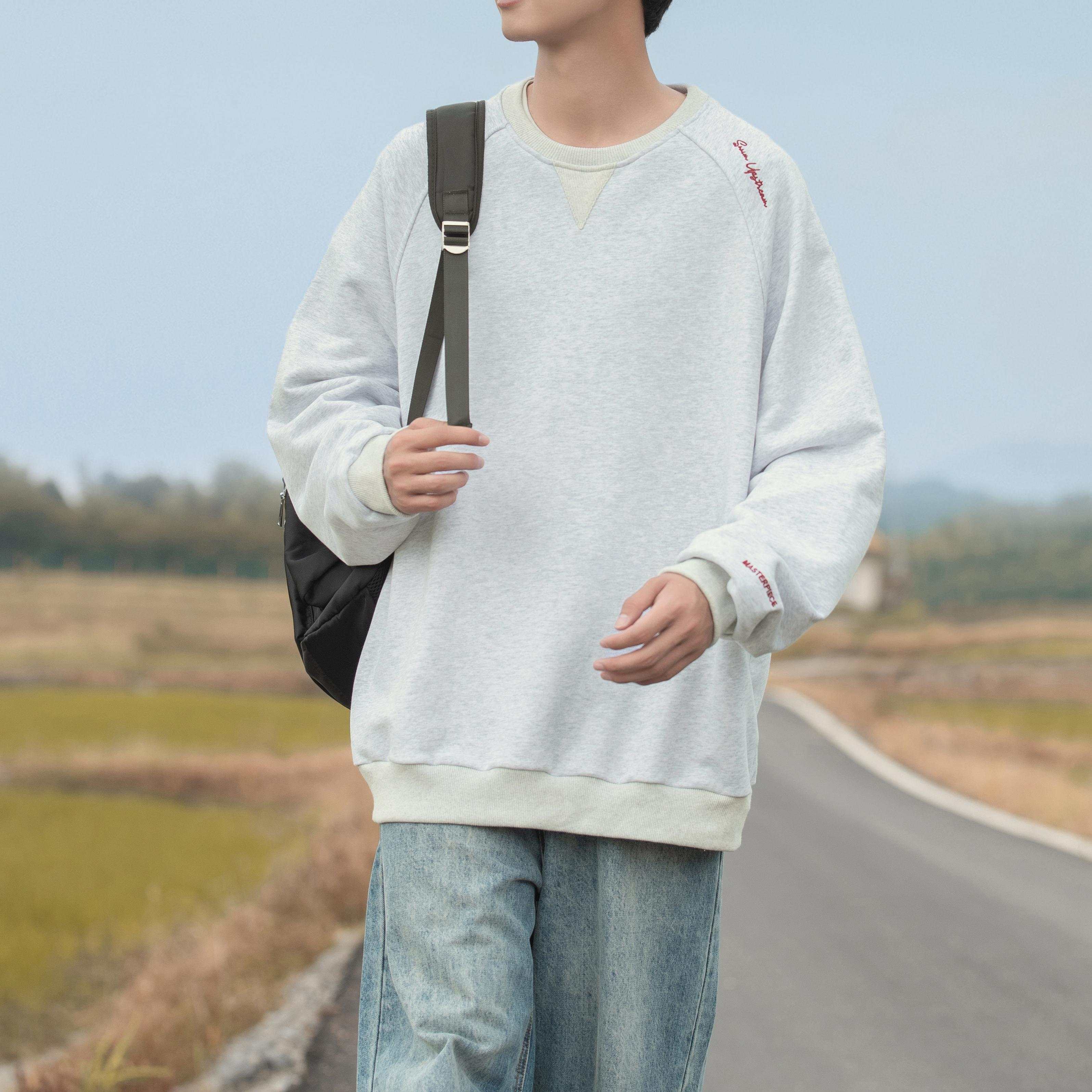 400G Colorblock Embroidered Sweatshirt