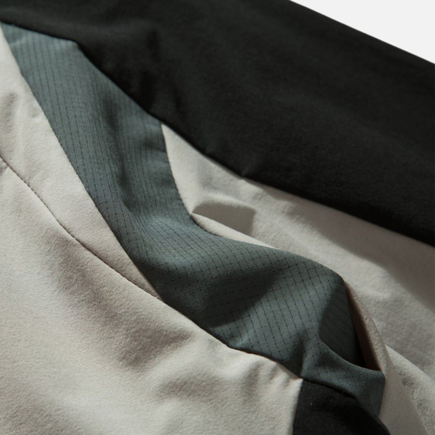 Outdoor Colorblock Raglan Sweatshirt