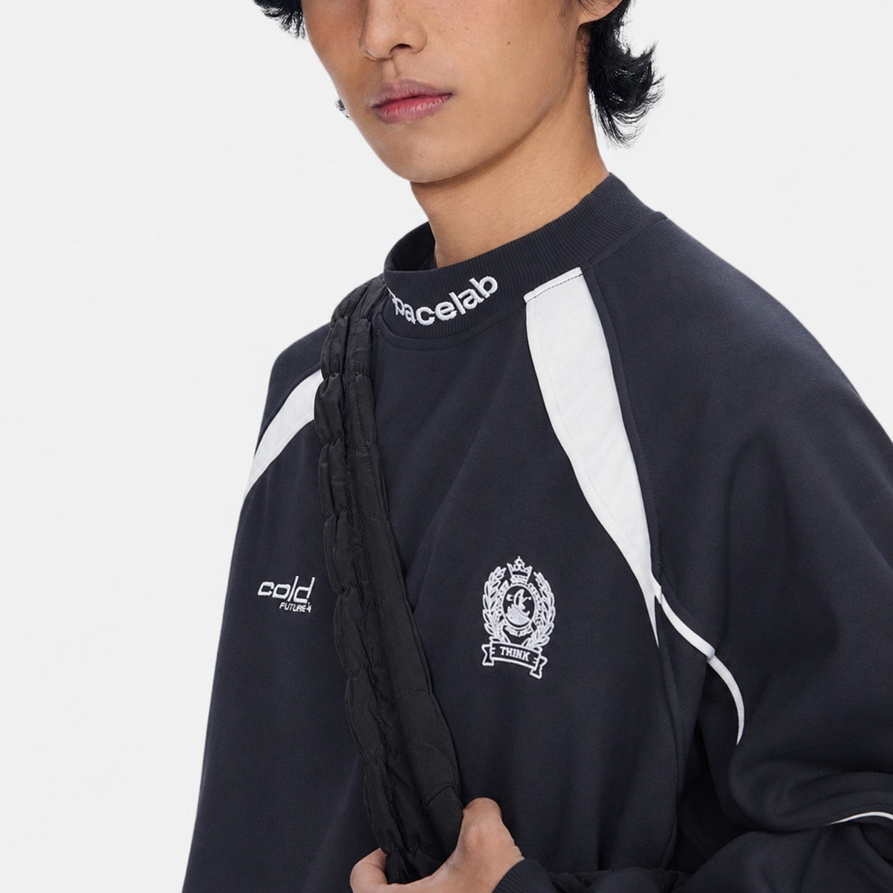 Japanisches Colorblock-Sweatshirt mit Rundhalsausschnitt