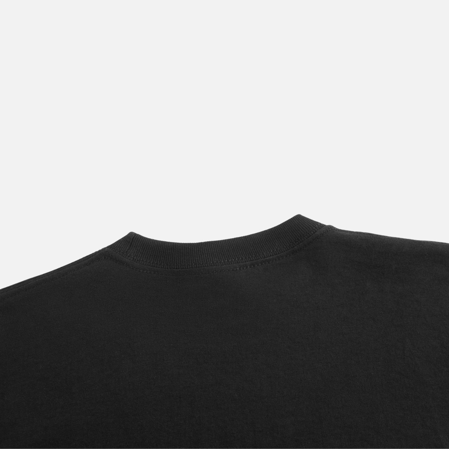 T-shirt grafica senza regole