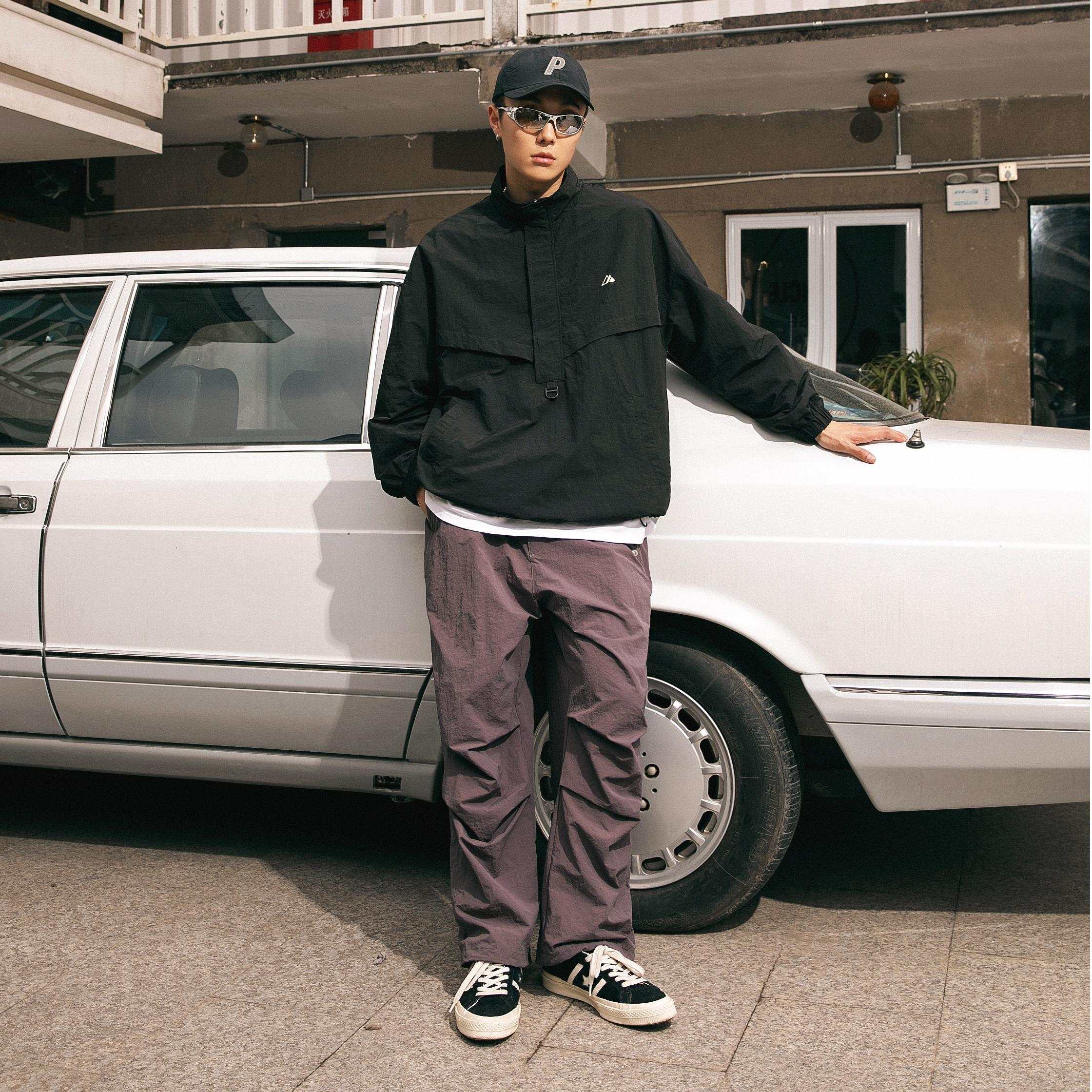 Chaqueta táctica impermeable con textura y media cremallera