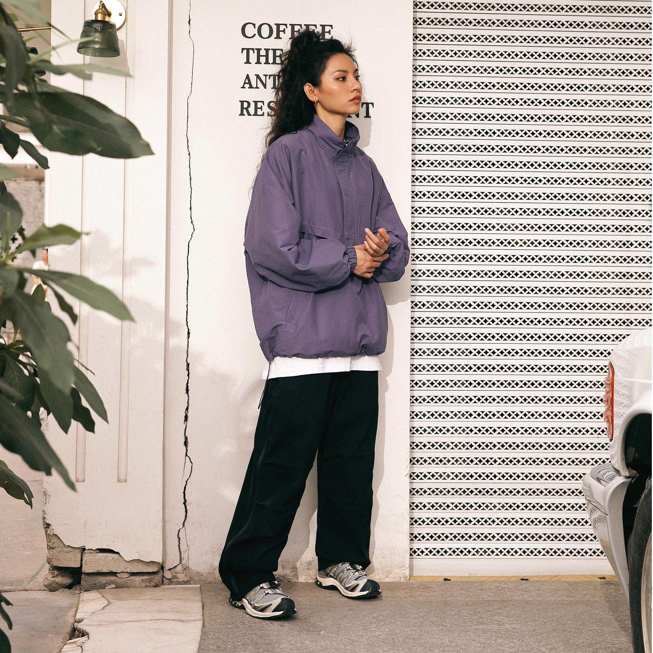 Chaqueta táctica impermeable con textura y media cremallera