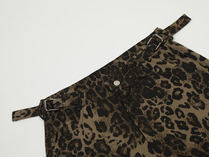 Cargo-Shorts mit Leopardenmuster