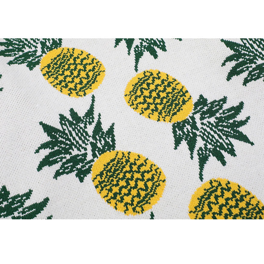 Süßer Pullover mit Ananas-Muster