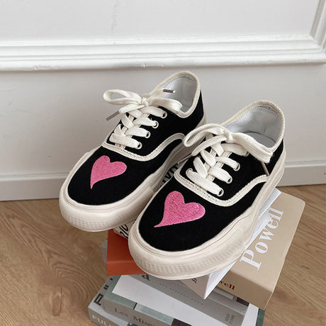 Oluolin Heart Pattern Embroidered Canvas Sneakers