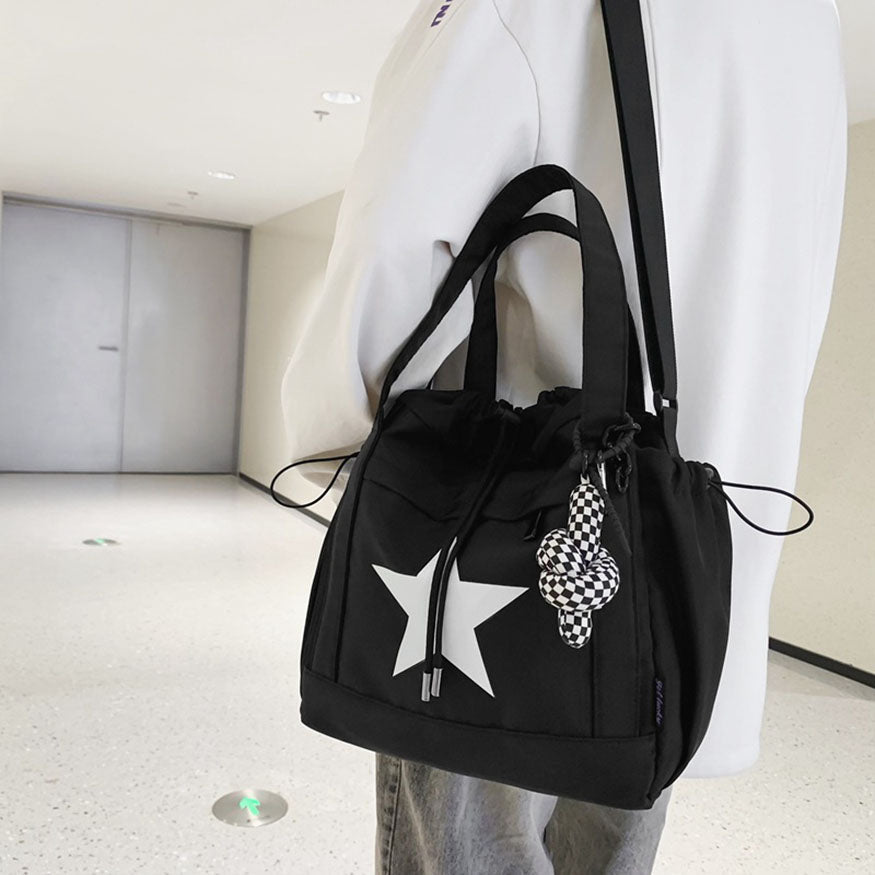 Tasche im College-Stil mit Sternendruck