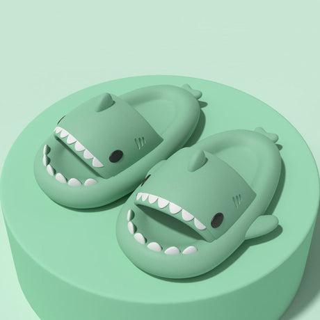 Toboganes gruesos en forma de tiburón