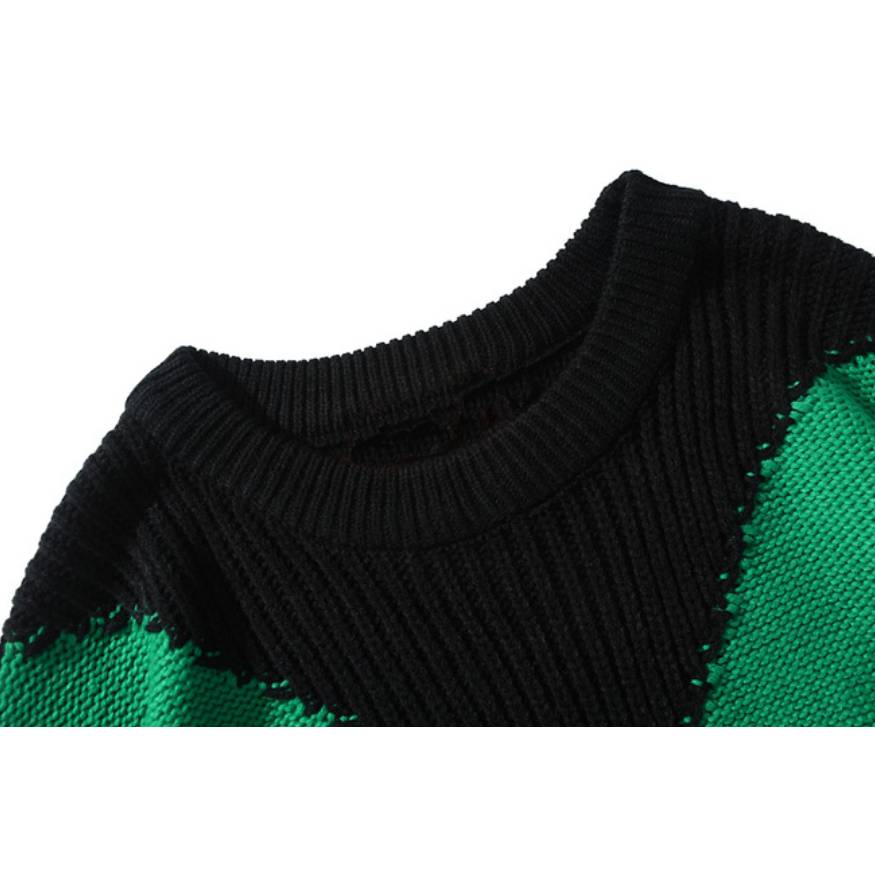 Stylischer Pullover mit Chevron-Streifen